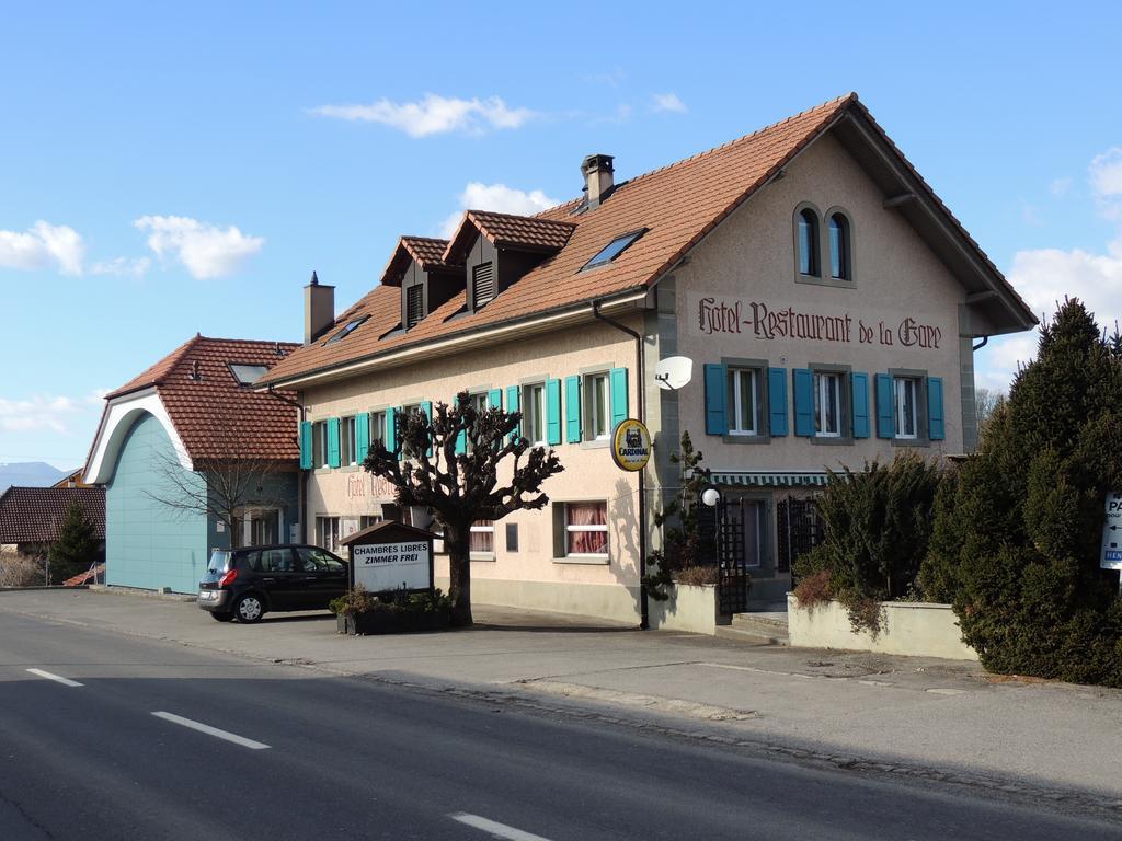 Hotel De La Gare Cousset Екстер'єр фото